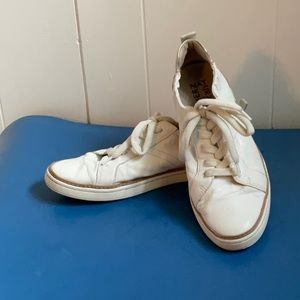 Naturalizer white leather sneakers